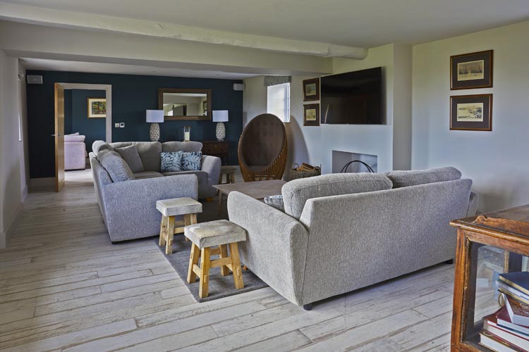 750x500 Nook 0012 Lounge