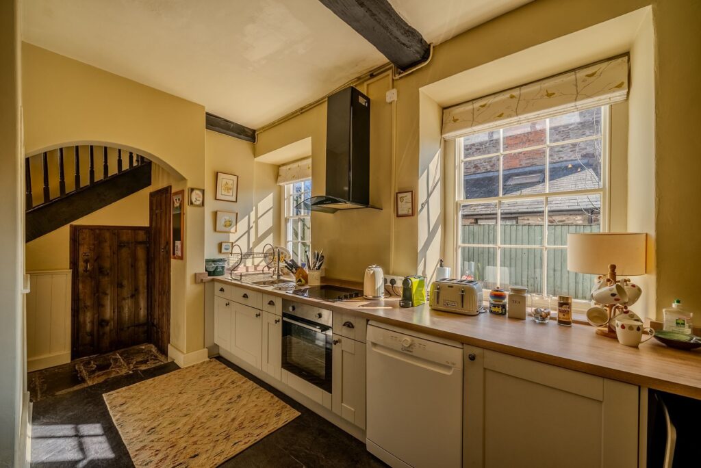 Accommodation in brecon beacons 41 1920w