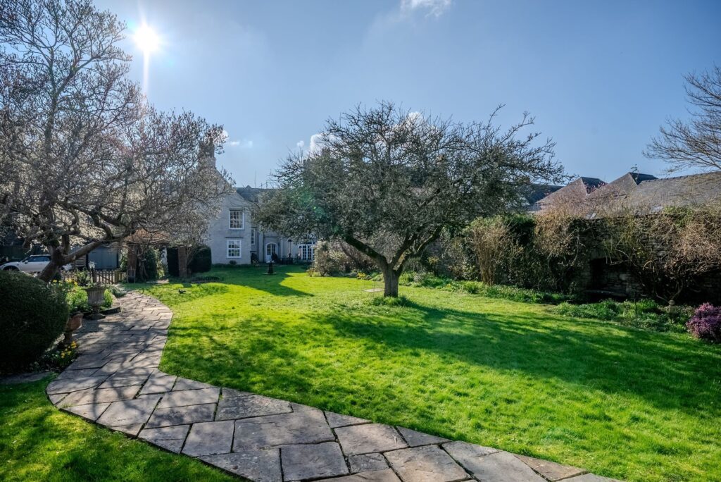 Garden 1920w